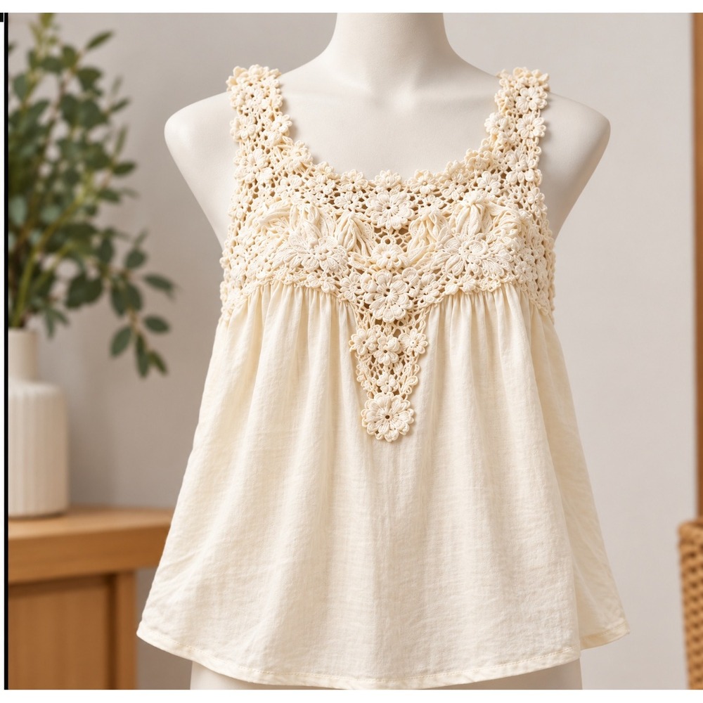 Charlotte Russe Tank Top Womens XS Ivory Crochet Lace Boho Flowy BM4114